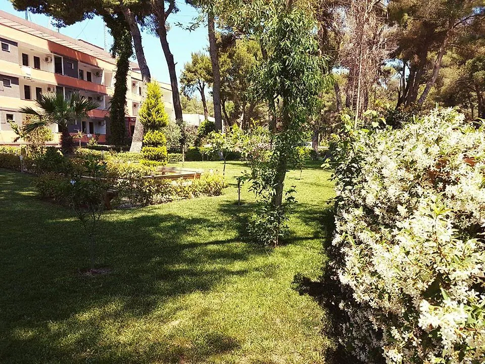 Divjaka Resort 3*, Divjake