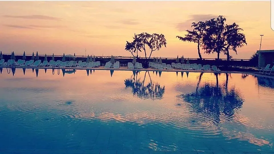 Divjaka Resort 3*, Divjake